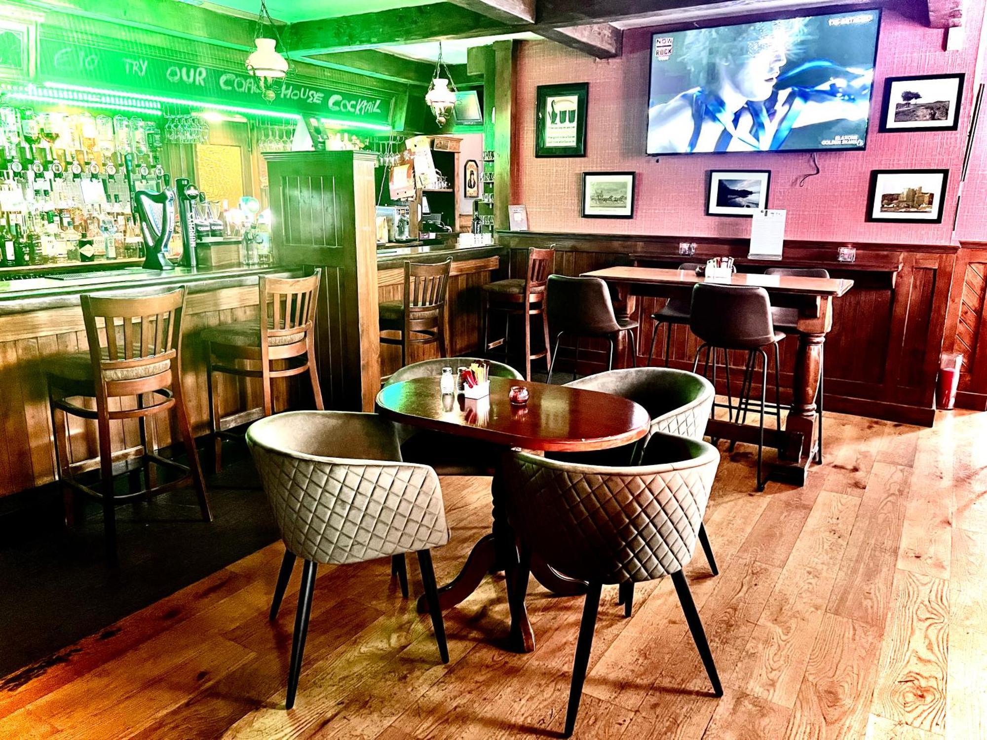 The Coach House Inn Moycullen Exteriör bild