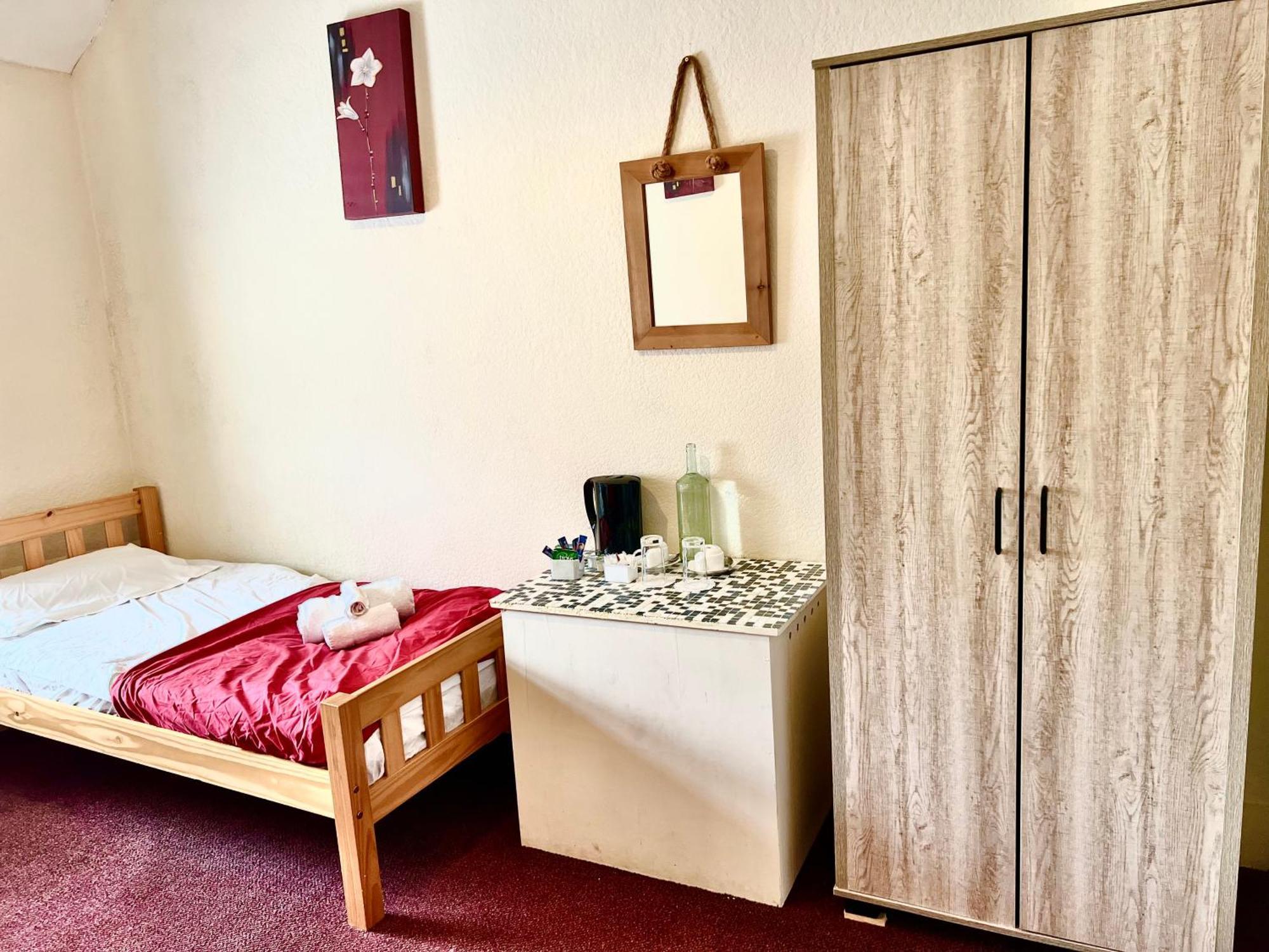 The Coach House Inn Moycullen Exteriör bild